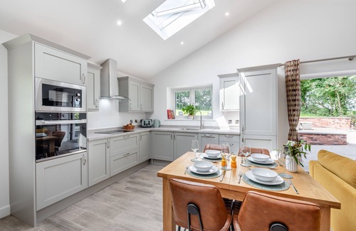 Bideford House | Little Mead - Two Bedroom House, Sleeps 4