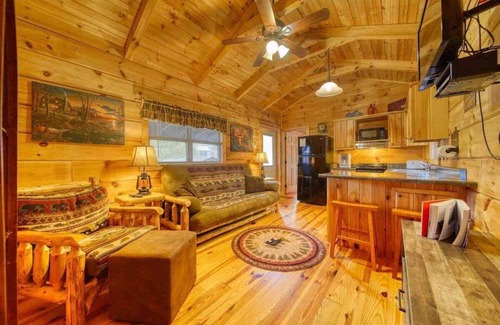 Blairsville Cabin | Little Mia's Mountain View Cabin