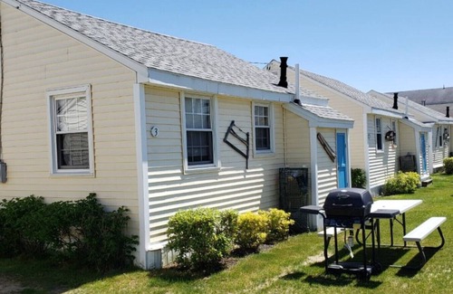 Old Orchard Beach Apartment | Little Miss Cottages - One Bedroom Cottage - 3