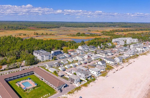 Old Orchard Beach Apartment | Little Miss Cottages - Two Bedroom Cottage Suite - 9