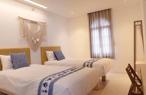 Kesawan Hotel | Little Mykonos