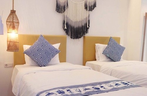 Kesawan Hotel | Little Mykonos