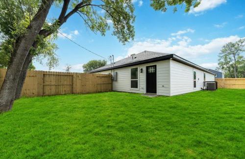 Northeast Houston Villa | Little Nyssa Home away from Home