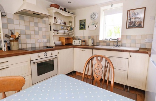 Thorncombe Cottage | LITTLE ORCHARD, pet friendly, character holiday cottage in Chard