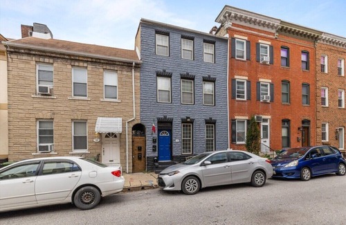 Little Italy Apartment | Little Penthouse in Little Italy /Inner Harbor
