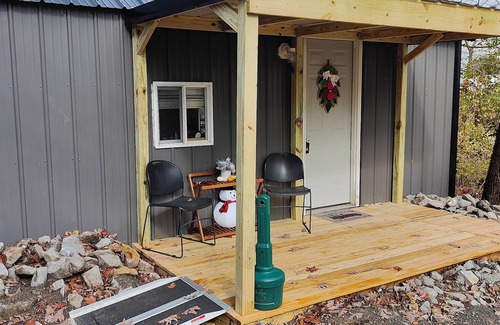 Columbia House | Little Rascal (tiny home) near Green River Lake, Little Rascal (tiny home) near Green River Lake