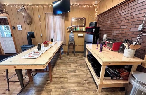 Athol Cabin | Little Red Cabin by the Brook- 5m to Waterfall