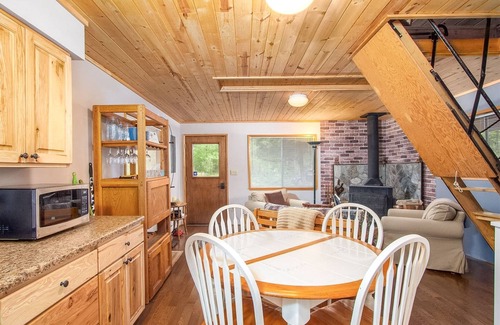 Packwood Cabin | Little Red Chalet | 1 Bed, 1 Bath