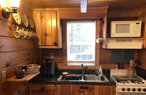 Sparta Cabin | Little River Waterfront Cozy Cabin