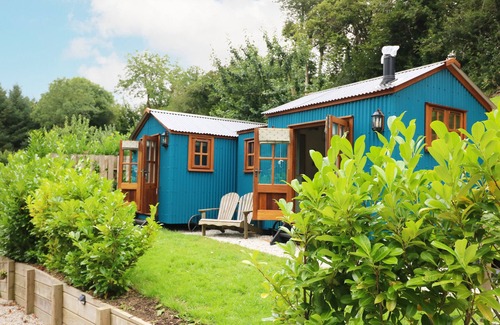 Umberleigh Cottage | LITTLE SILVER PHEASANT, romantic, with hot tub in High Bickington