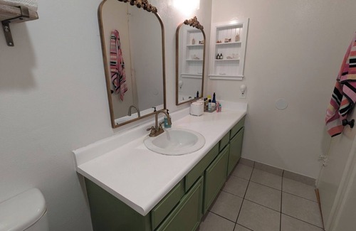 Point Loma Heights Condo | Little Slice of Heaven - Long Term Stays
