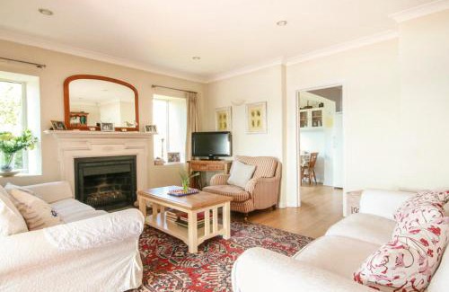Rock House | Little Strand
