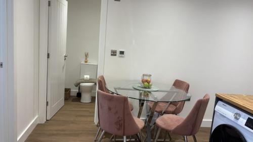 Staple Hill Apartment | Little Sunshine by STAE-Homes