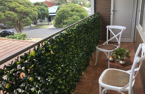 Ascot Vale Apartment | Little Vella, 2 Bedroom 1 bathroom. Secure parking. Free WIFI. Immaculate clean