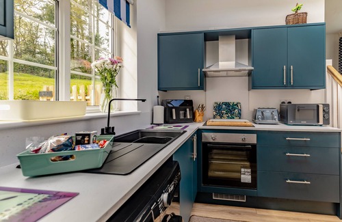 Honiton House | Little Whitehayes - One Bedroom House, Sleeps 2