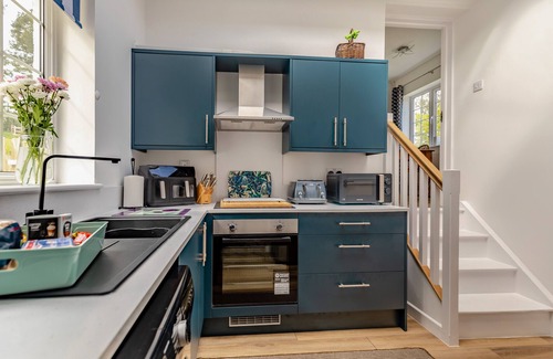 Honiton House | Little Whitehayes - One Bedroom House, Sleeps 2