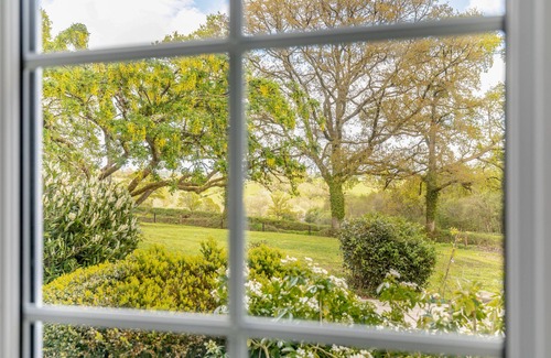 Honiton House | Little Whitehayes - One Bedroom House, Sleeps 2