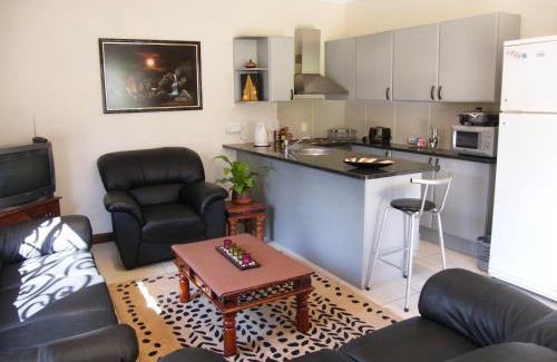 Greater Johannesburg Metropolitan Area Apartment | Littlefield Luxury Suite