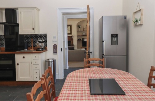 Littleham Cottage | LITTLEHAM COURT MANOR, pet friendly, with hot tub in Bideford