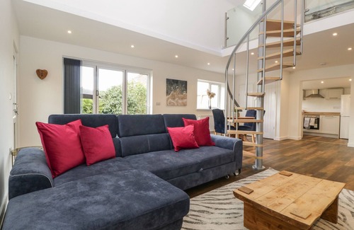 Cheddar Cottage | LITTLEMOOR COTTAGE, romantic, with open fire in Draycott