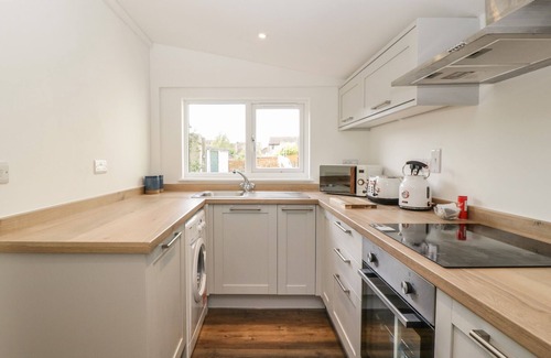 Cheddar Cottage | LITTLEMOOR COTTAGE, romantic, with open fire in Draycott