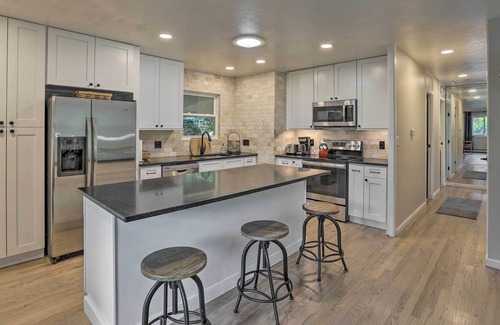 Columbine House | Littleton Home w/ Patio ~ 14 Mi to Denver!