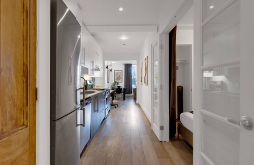 Downtown Montreal Apartment | LiV MTL Downtown-402 Spacious 2BR Suite + Lounge