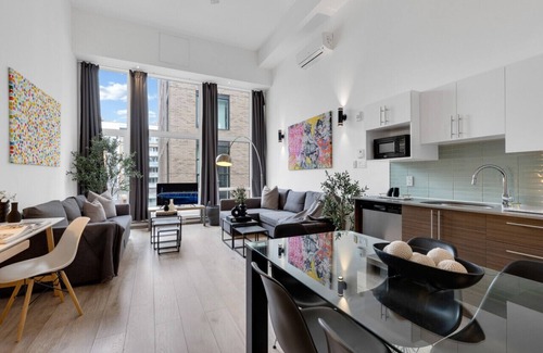 Downtown Montreal Apartment | LiV MTL Downtown-501 Spacious Duplex + Mezzanine