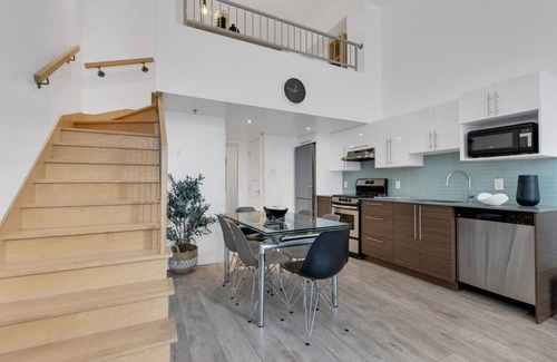 Downtown Montreal Apartment | LiV MTL Downtown-502 Spacious Duplex + Mezzanine