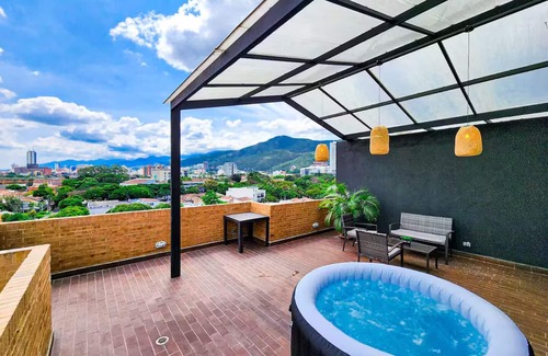 Cali Apartment | LIV701 Exclusive Penthouse