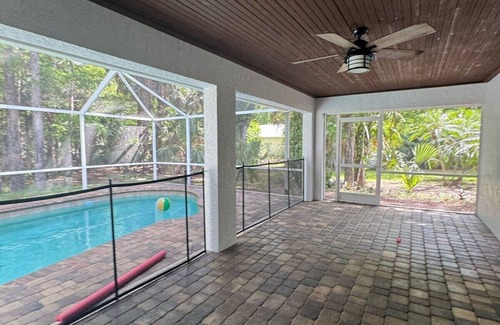 Naples House | Live Big - Amazing Naples Getaway Villa Evelyn