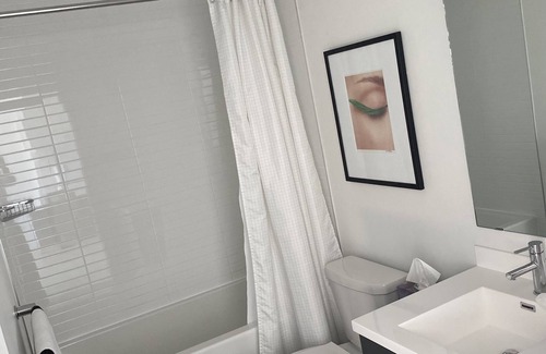 Oakville Condo | Live in Lux