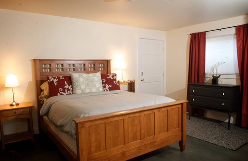Loyal Heights House | Live Like a Local in Seattle Ballard Near Saltwater Beach and attractions
