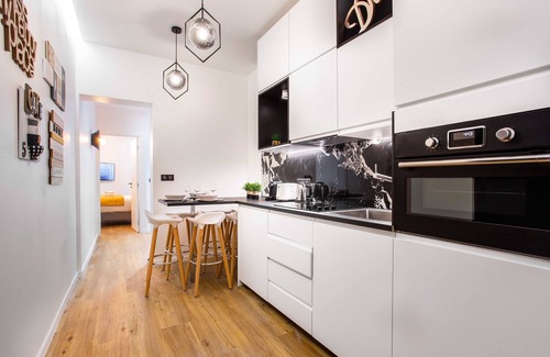 Quartier de la Porte-Saint-Denis Apartment | Live Like Real Parisians in the Heart of Paris
