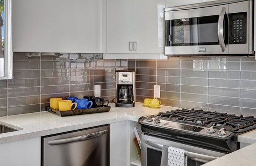 Sunmor House | Live More! - Rare Wexler designed Sunmor Retreat!