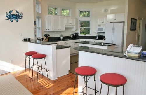 Corolla House | Live Oak Landing: Shared Pool, Spa, Great Views!