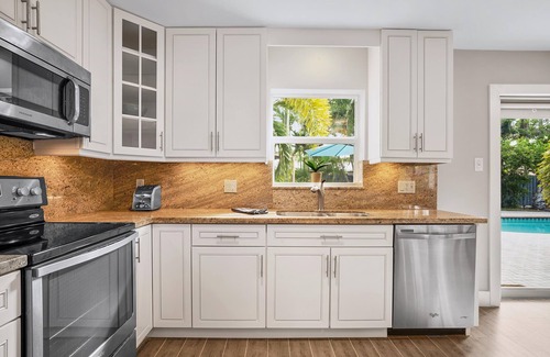 Coral Heights House | Live the Good Life and Make Vivid Memories!