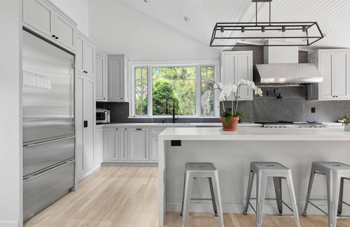 East Hampton House | Live the good life and escape out east to Sag Harbor/Wainscott!