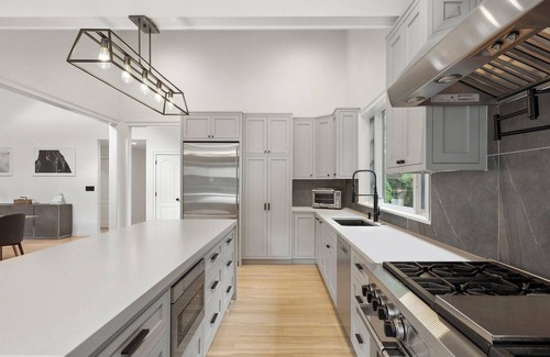 East Hampton House | Live the good life and escape out east to Sag Harbor/Wainscott!