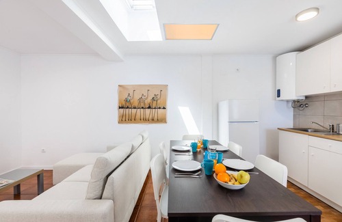 Madalena Apartment | LIVE WELL ☀ Beach Guest Home with Pool
