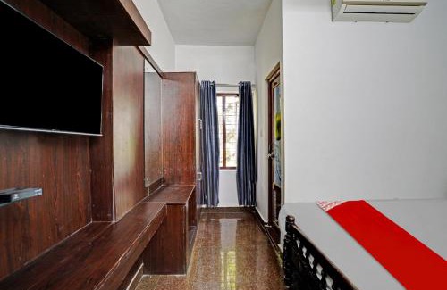 Alappuzha Hotel | Live with ALP104