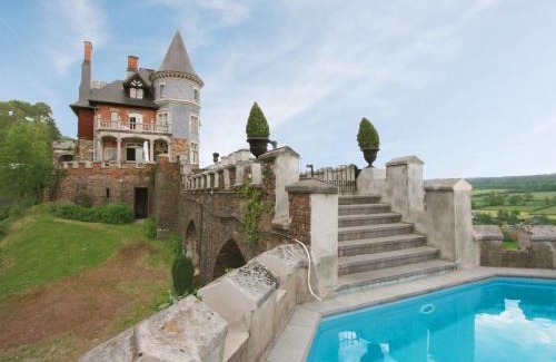 Sart-lez-Spa House | Live your dream at this castle in the city of Spa
