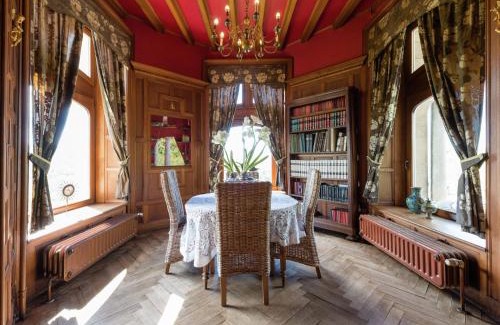 Sart-lez-Spa House | Live your dream at this castle in the city of Spa