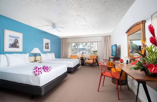 Kahului House | Live Your Hawaiian Dream! Beachfront Haven, Quick Drive to Kanaha Beach Park!