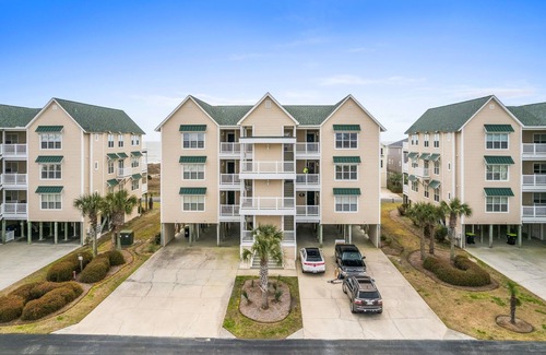 Ocean Isle Beach Apartment | Lively Up Yourself Too