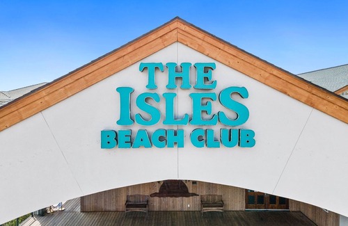 Ocean Isle Beach Apartment | Lively Up Yourself Too