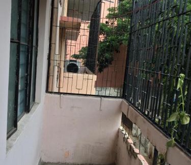 Nampally Apartment | Lively vibes ensured