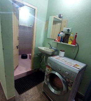 Nampally Apartment | Lively vibes ensured