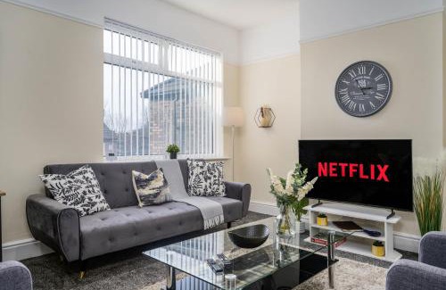 Liverpool Apartment | Liverpool 3 Bedroom Contractor Stay Cherry House