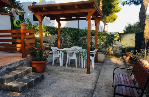 Defensola House | LIVERPOOL Chalet with garden and kitchen, 4 beds